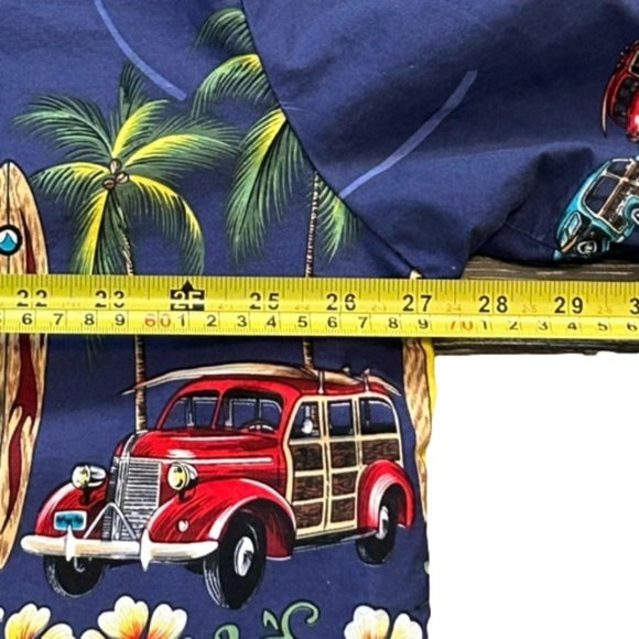 Hawaiian Reserve Collection Men’s Large Surfboard Pattern Button Up Shirt - Picture 4 of 8